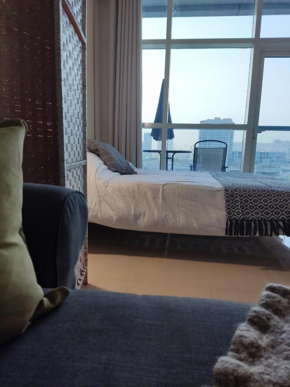 Studio In The Heart Of Sports City -Great View & Amenities! Дубай Екстериор снимка